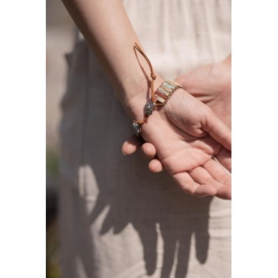 Tibetan Leather Bracelet with Shoushan Natural Stone - Artena